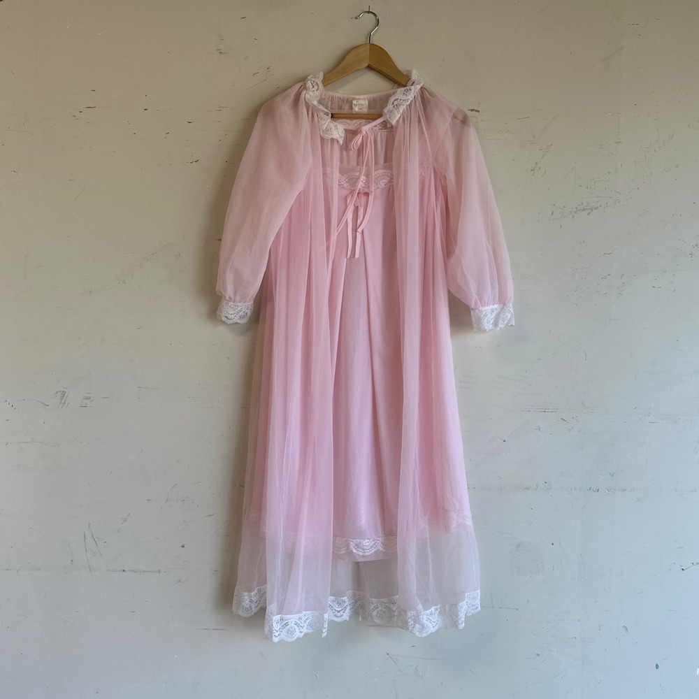 Vintage 60s pink chiffon peignoir matching set